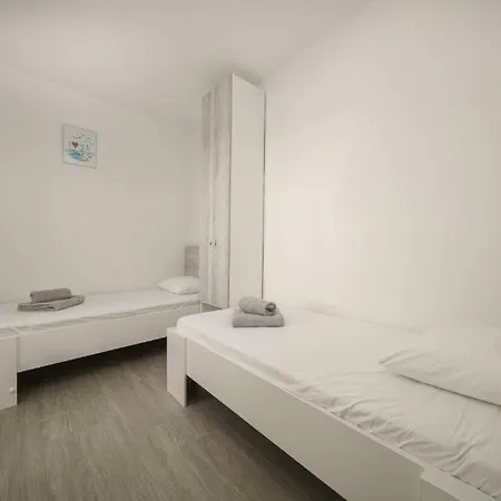 Stefanio * فوديس